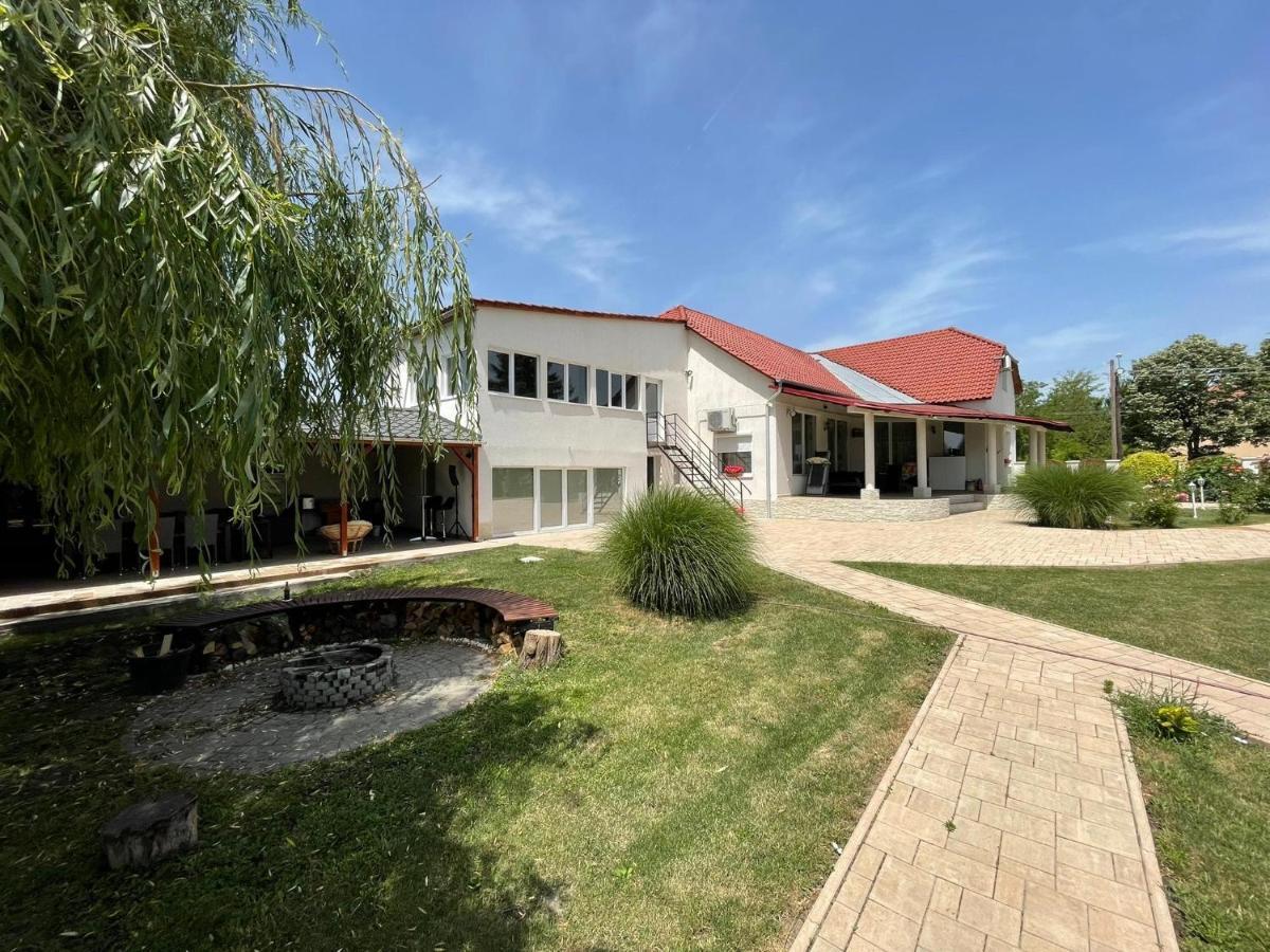 Battonya House Apartment Exterior photo