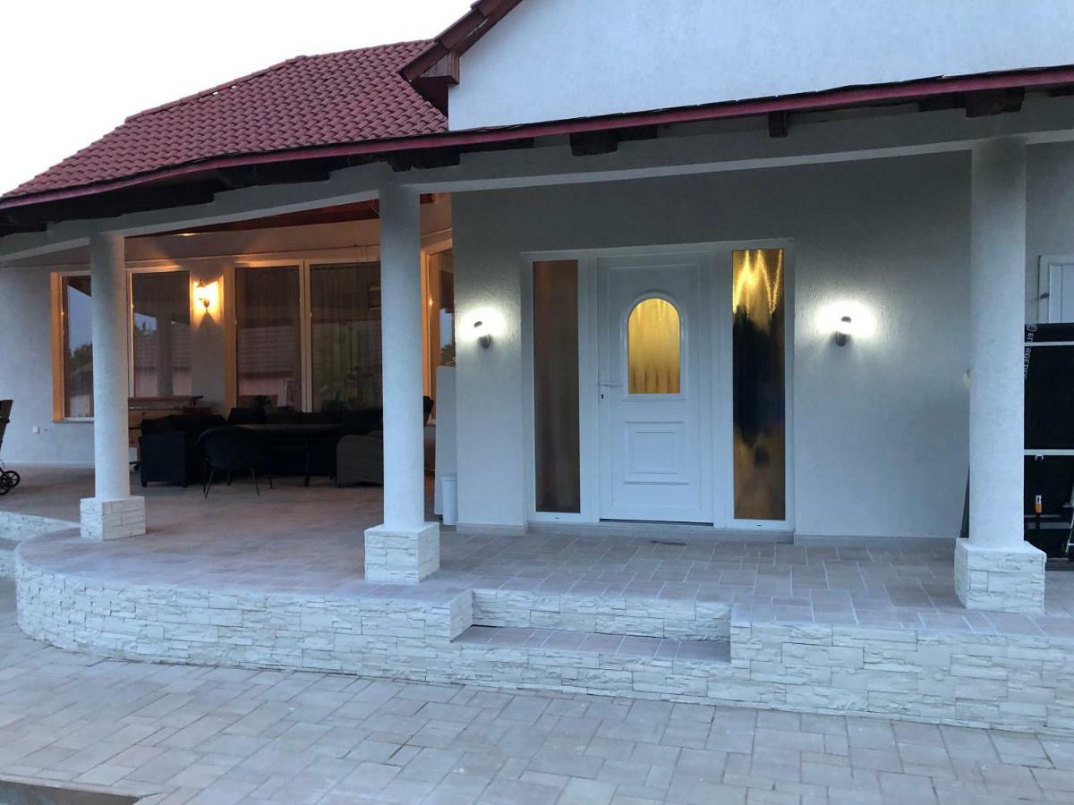 Battonya House Apartment Exterior photo