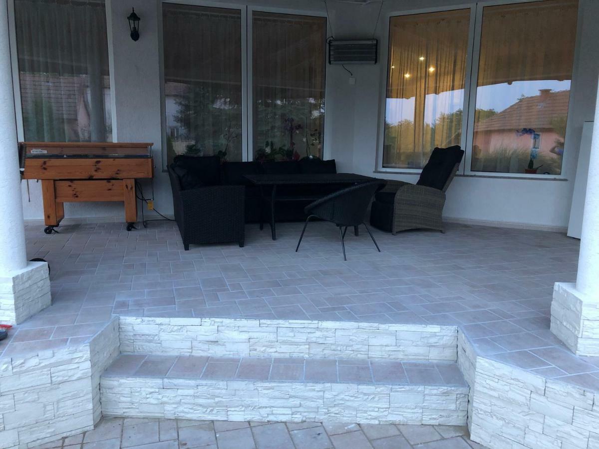 Battonya House Apartment Exterior photo